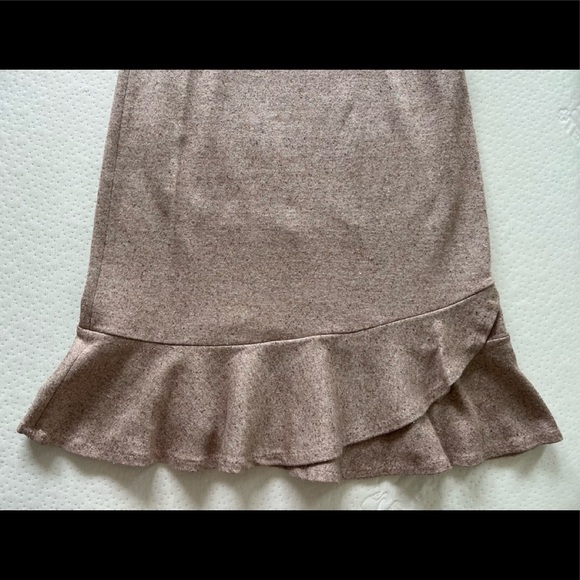 Express Tweed Peplum Hem Skirt, Light Brown, Size XS, Pre-owned - Picture 2 of 9